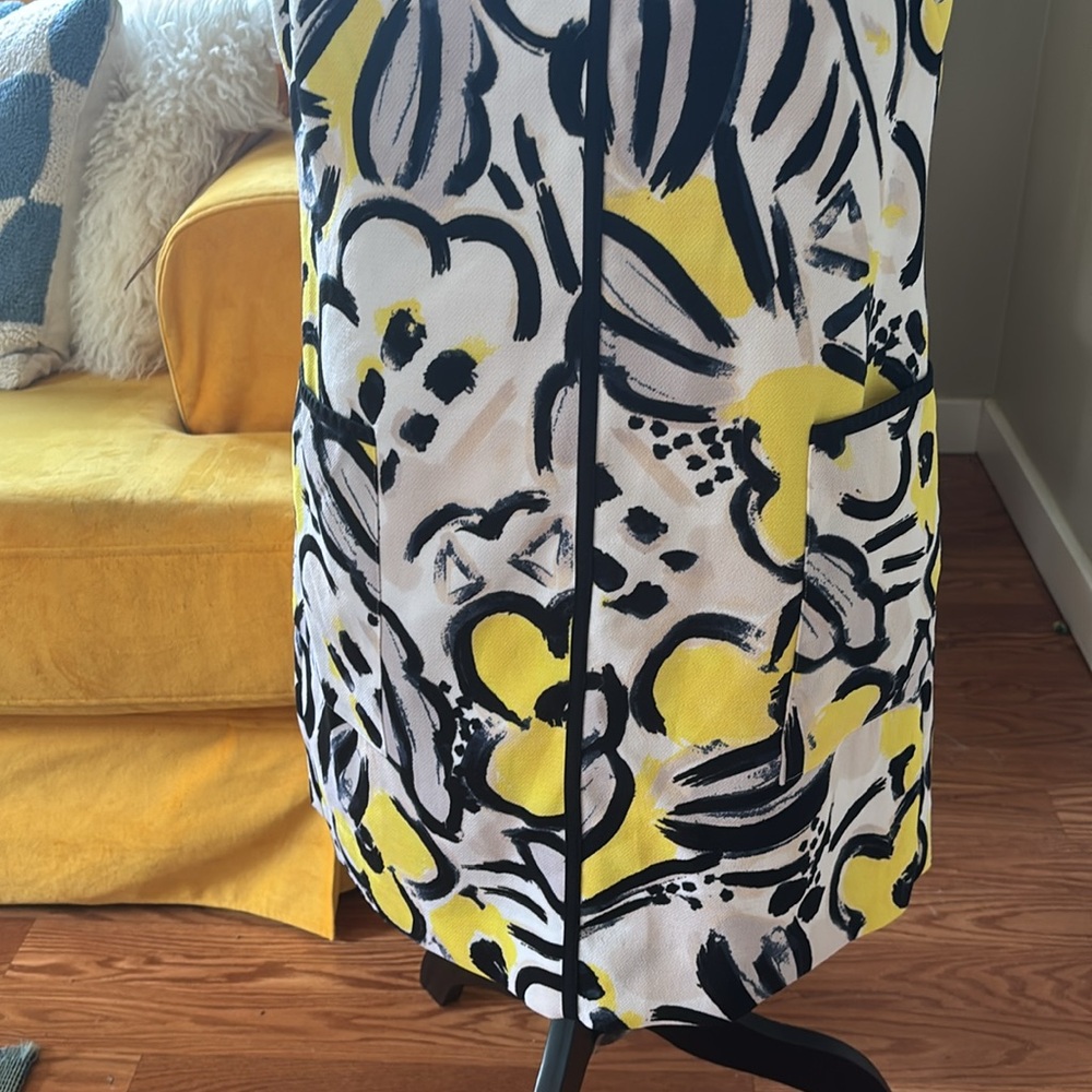 Canvas by Land's End Yellow Black and Gray Floral Sleeveless Shift Dress Size 8 - Picture 3 of 12